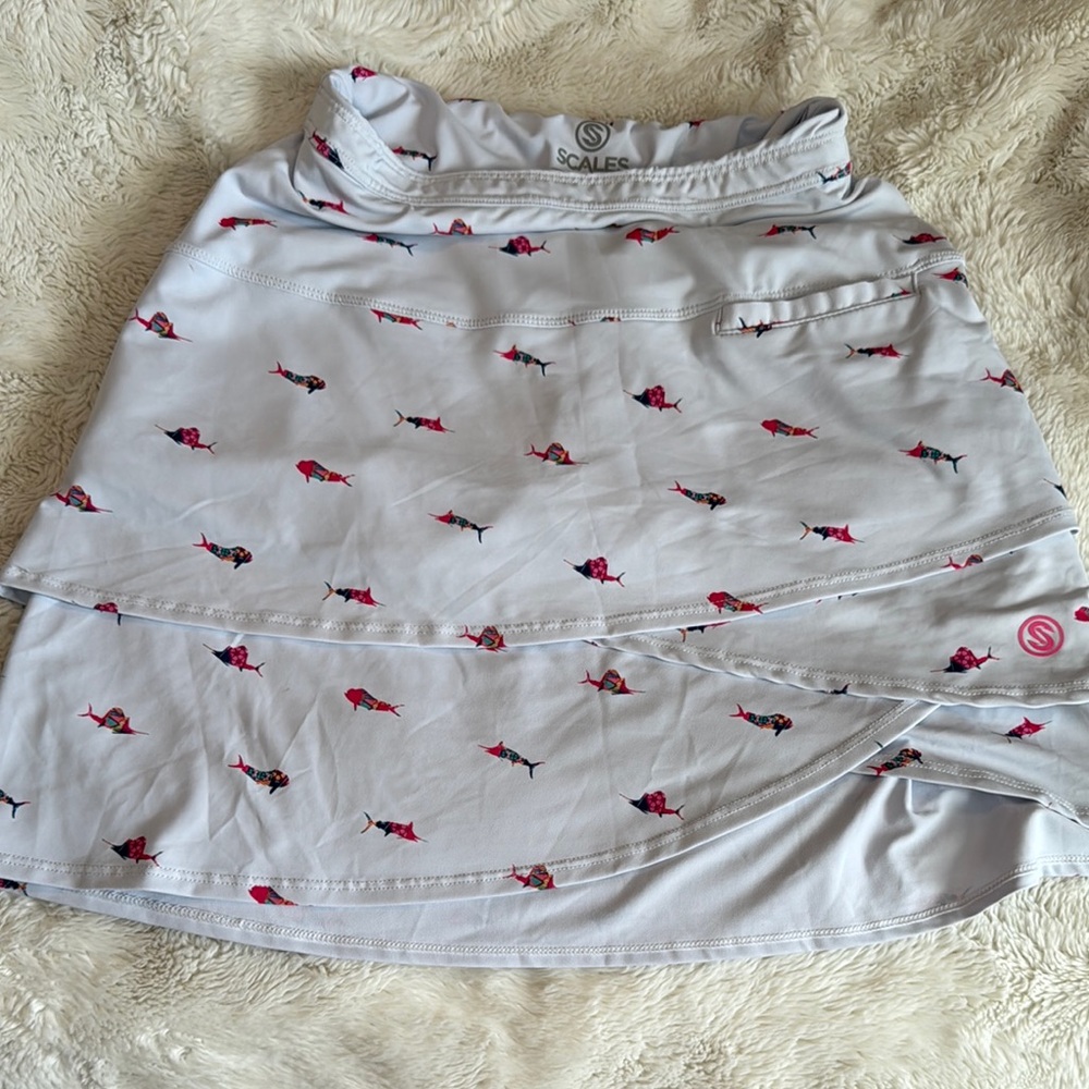 SCALEs Women's Gray golf Mini Skirt with Pink Accents